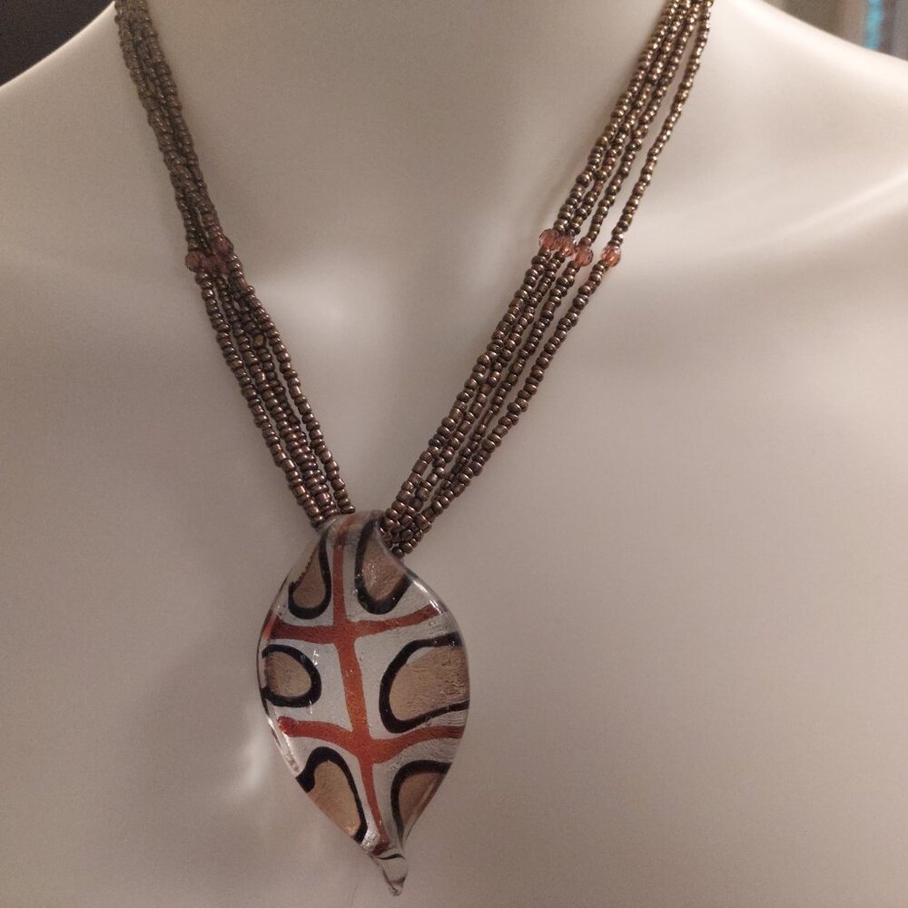 Glass & beaded necklace - Picture 1 of 3